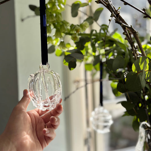 Kodanska Seasons in Glass Easter Egg Clear w. Sand Art DK
